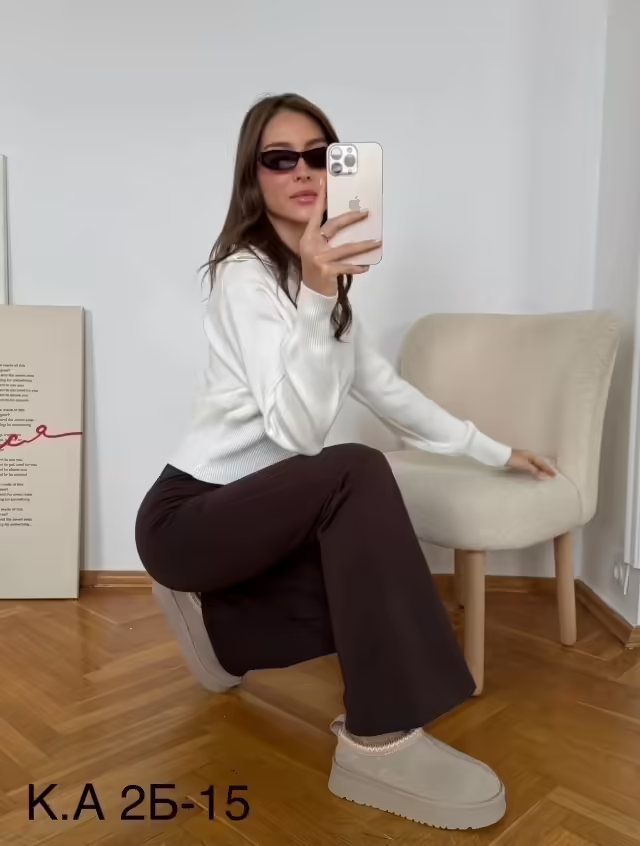 Стильные женские легинсы клёш