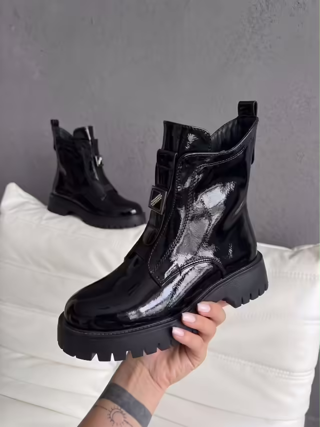 Женские сапоги