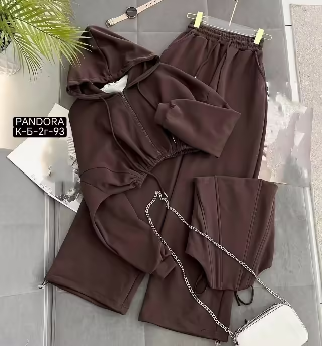 Трендовые женские костюмы. фото 3