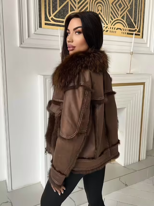 Стильные женские дублёнки с мехом с натуральным мехом. фото 2