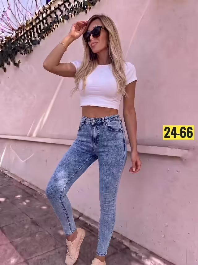 Женские джинсы. фото 3