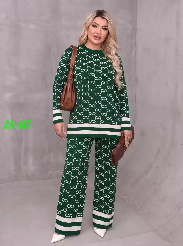 Женские костюмы. фото 2