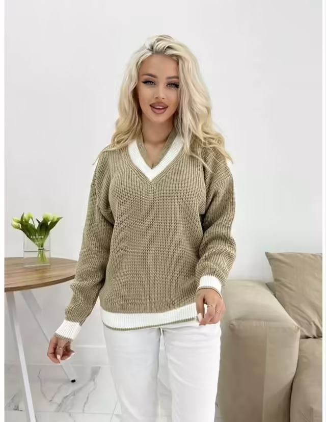 Вязаные женские кофты. фото 3