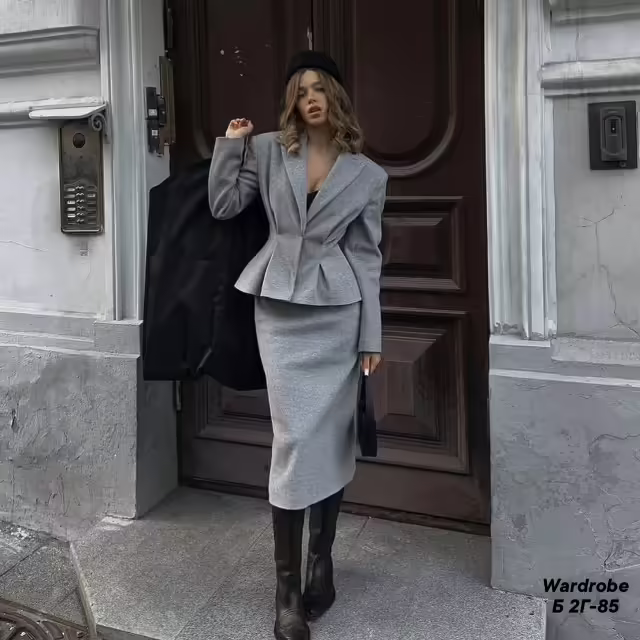 Женские костюмы. фото 2