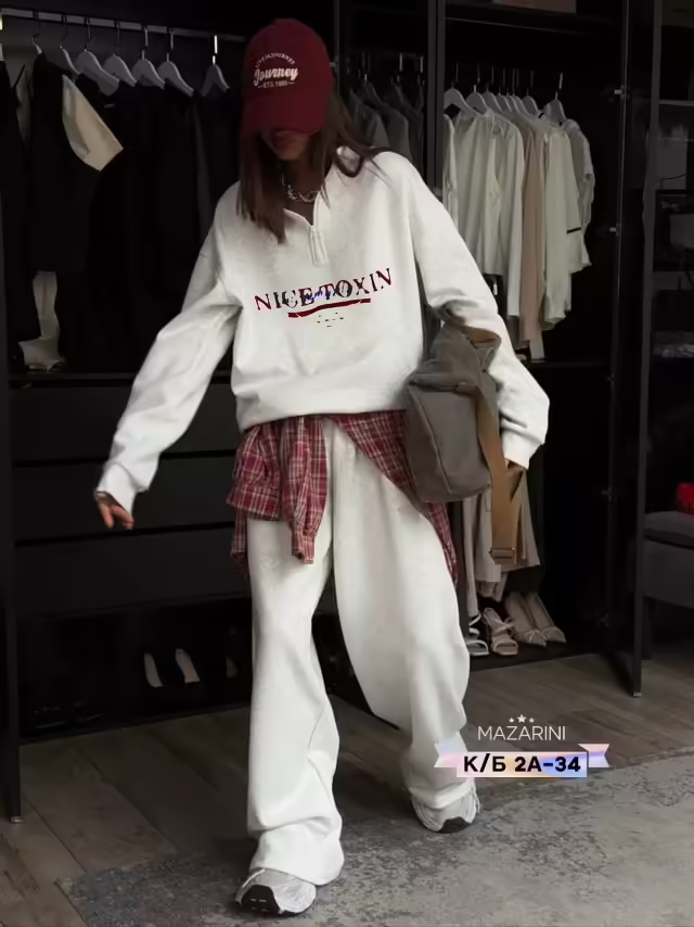 Трендовые модные женские костюмы