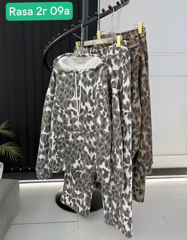 Стильные женские костюмы. фото 3