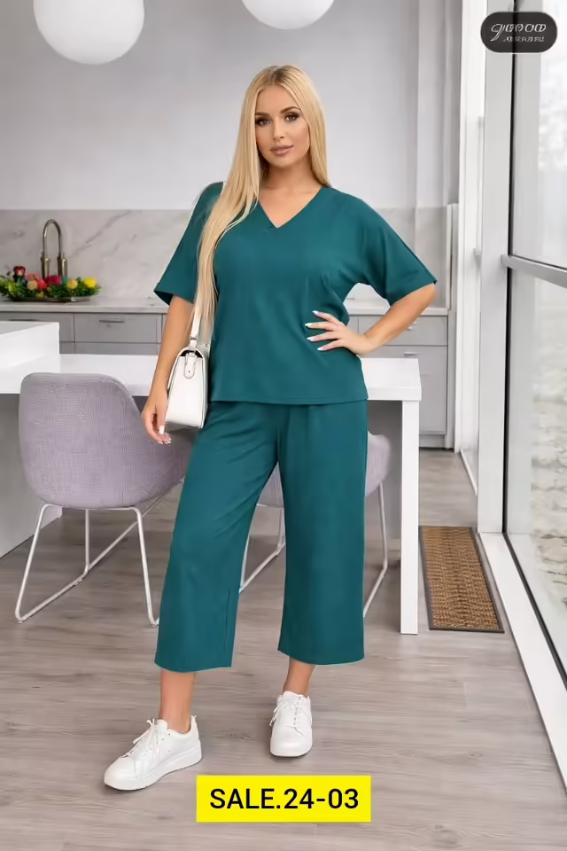 Женские костюмы
