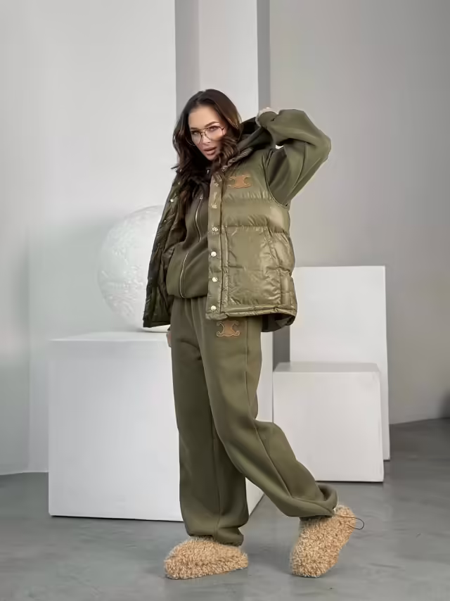 Женские костюмы тройки