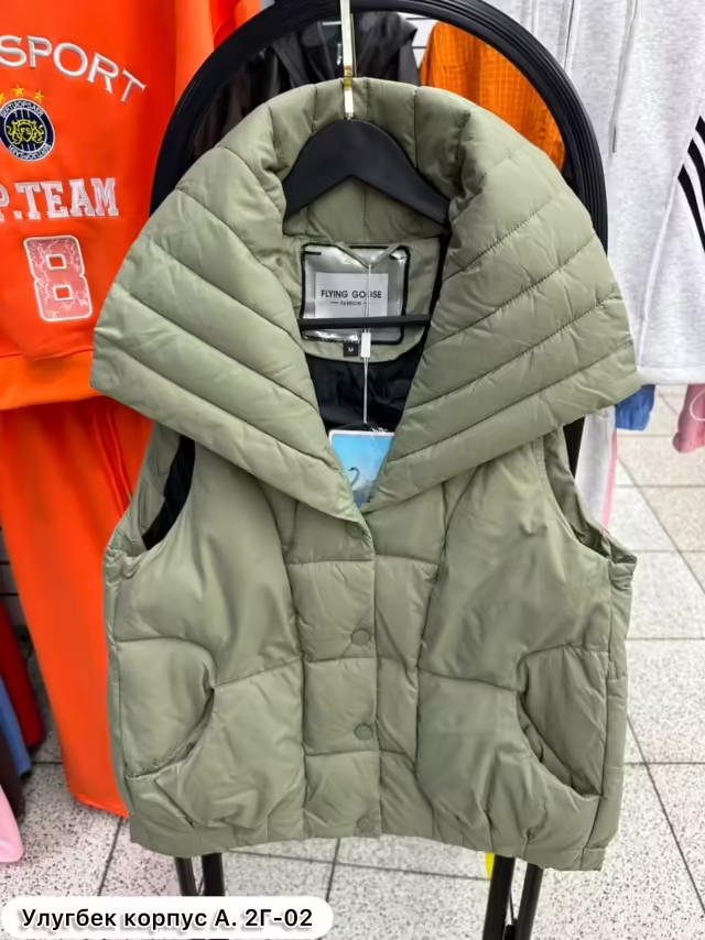 Женские жилетки. фото 3