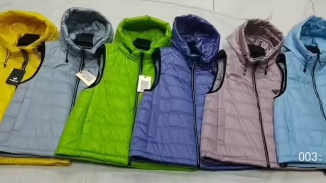 Женские жилетки