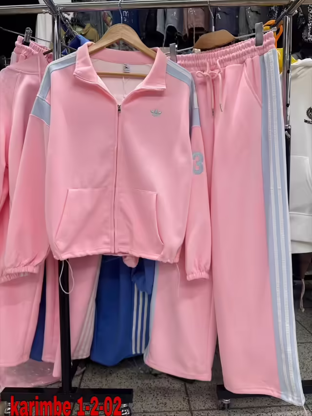 Женские костюмы
