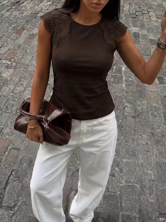 Трендовые женские футболки