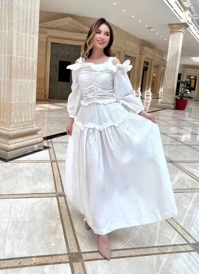 Повседневные женские платья с открытыми плечами