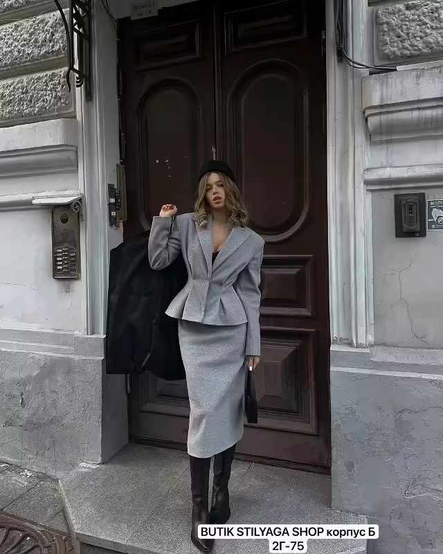 Крутые женские костюмы