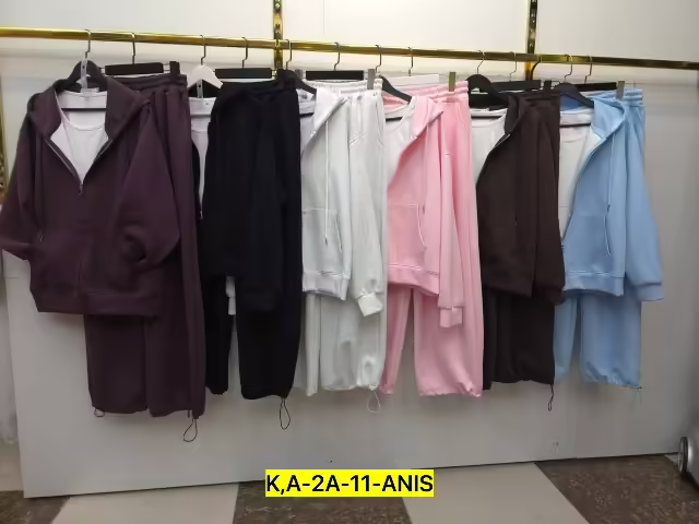 Женские костюмы