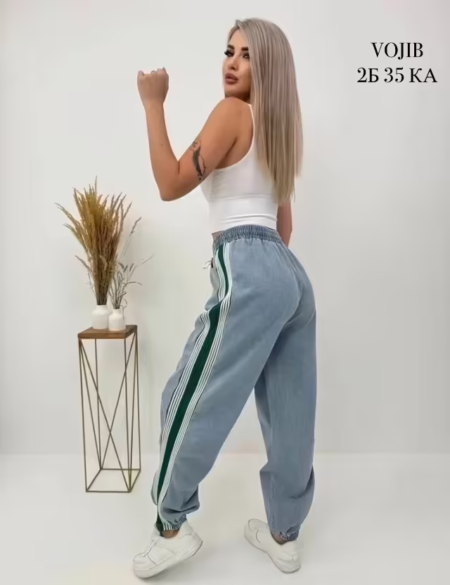 Женские джинсы. фото 2