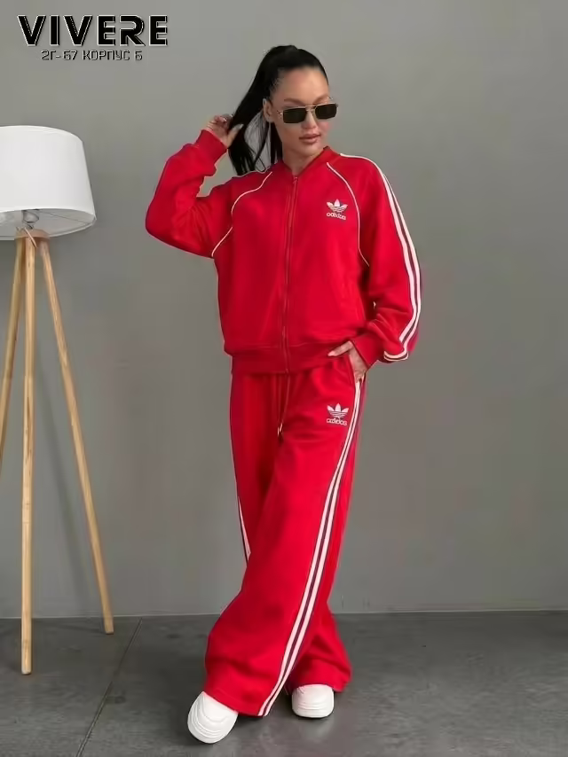 Спортивные женские костюмы. фото 2