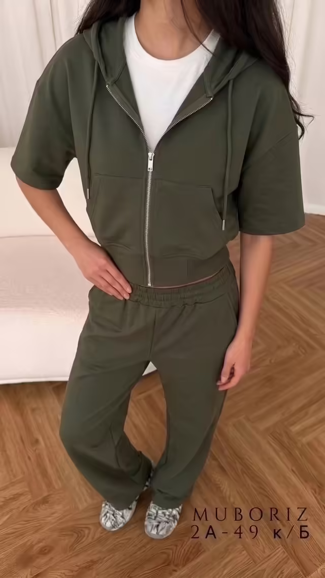 Идеальные спортивные женские костюмы 2026. фото 3