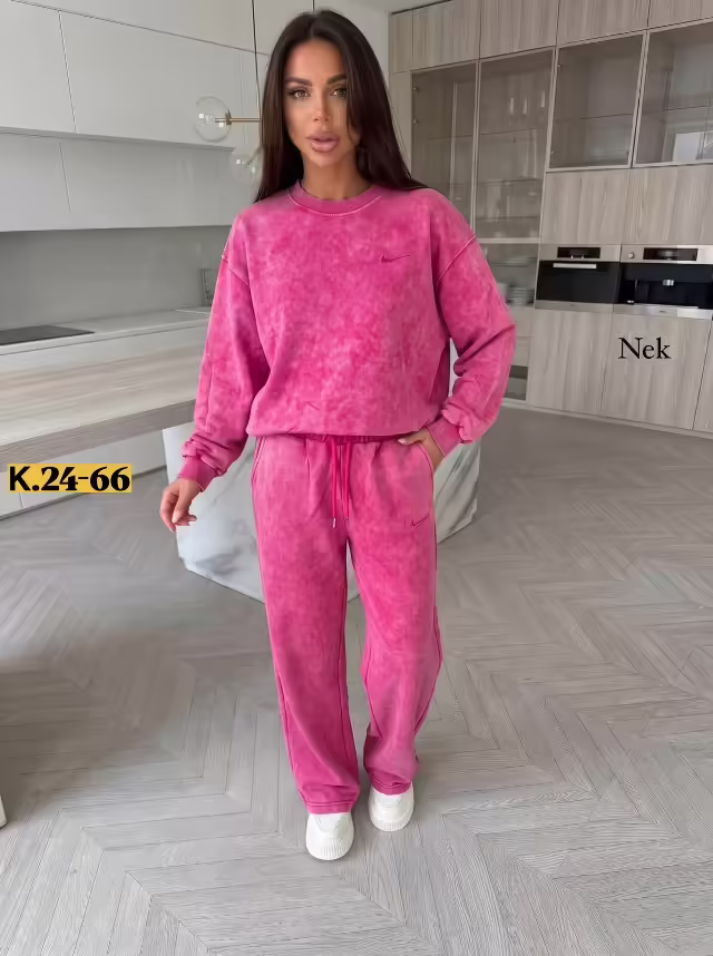 Женские костюмы. фото 2