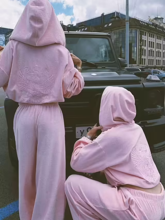 Женские костюмы