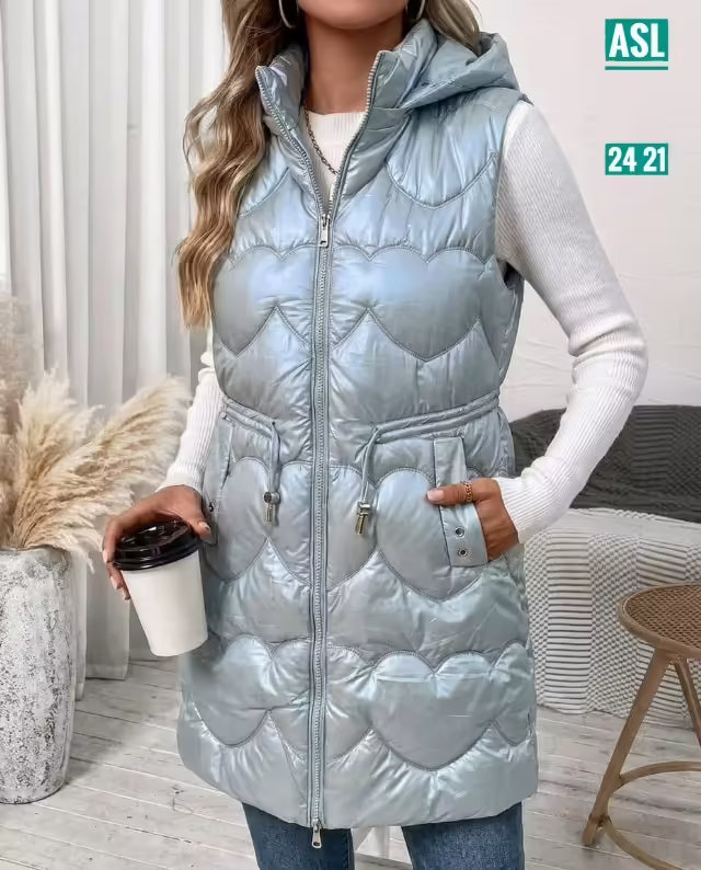 Женские жилетки