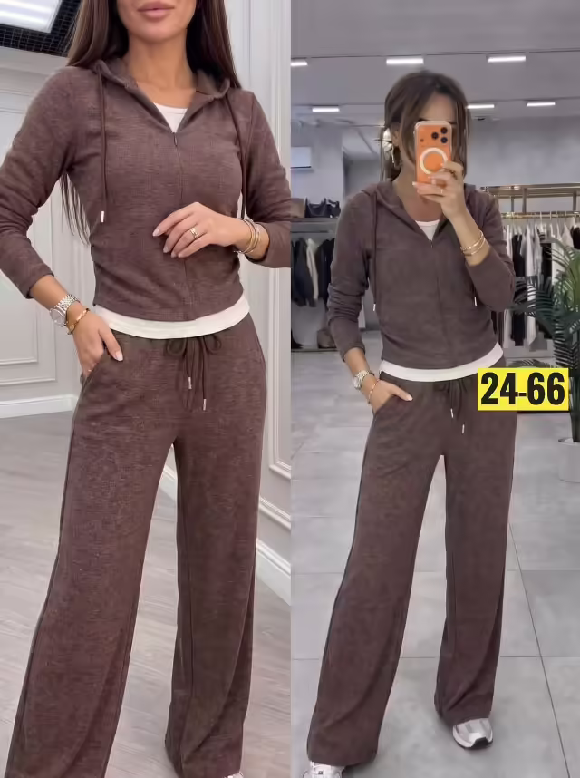 Женские костюмы