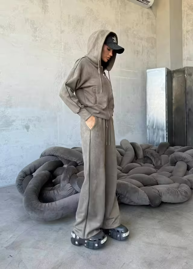 Спортивные женские костюмы. фото 3