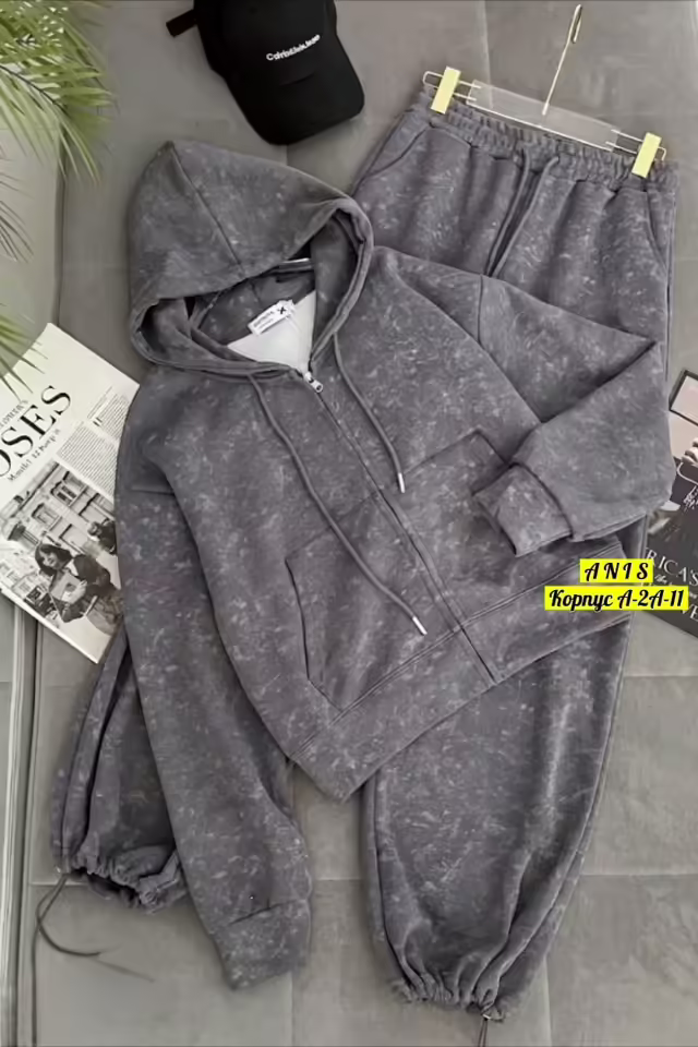 Женские костюмы