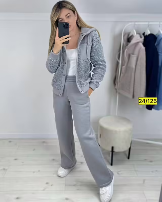 Флисовые модные женские костюмы