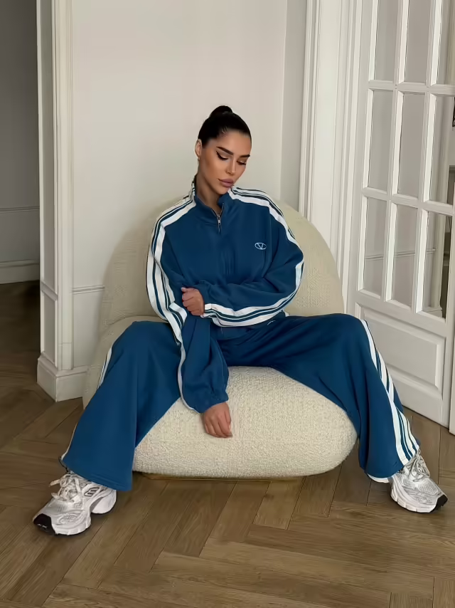 Женские костюмы