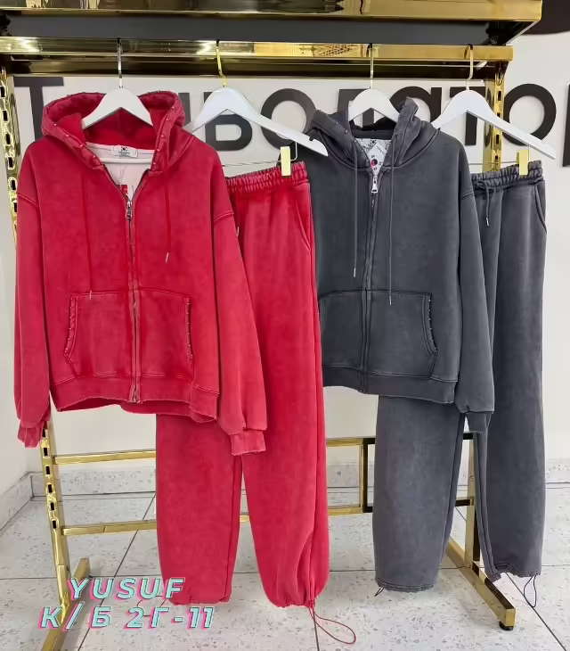Спортивные женские костюмы. фото 2