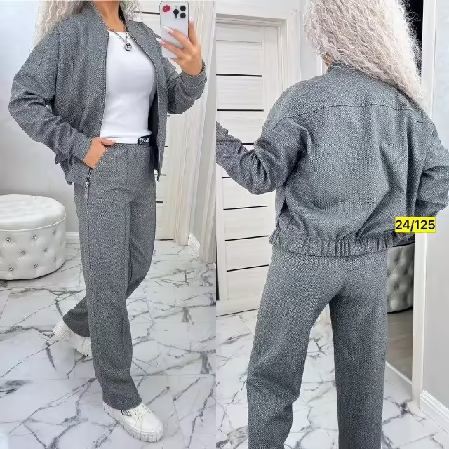 Женские костюмы