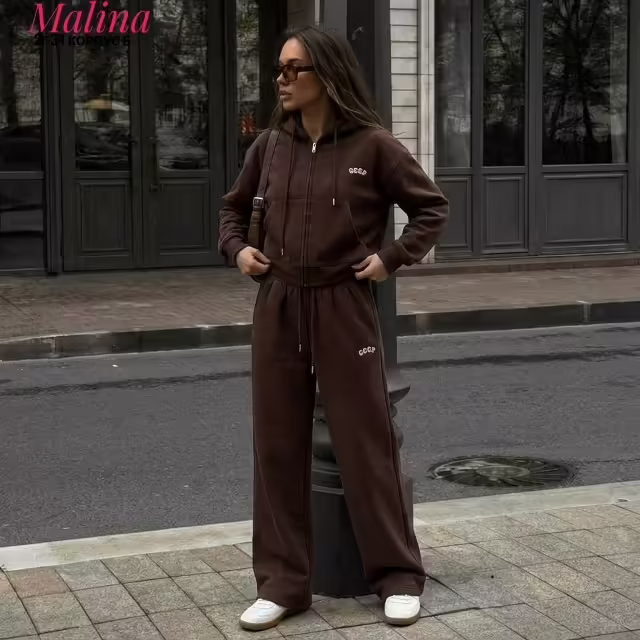 Уютные спортивные женские костюмы