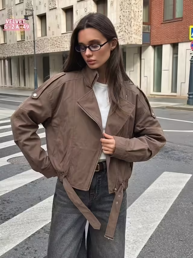 Базовые спортивные стильные женские куртки