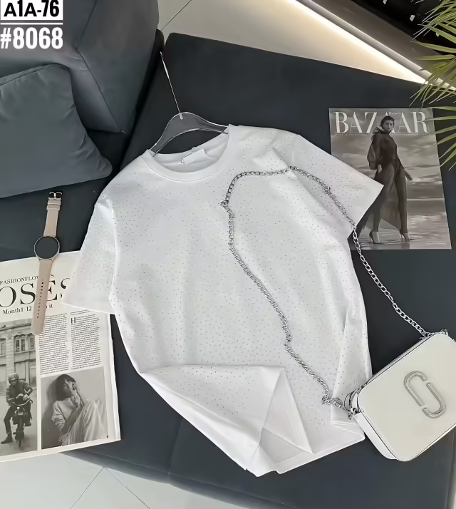 Женские футболки с камушками