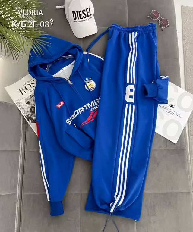 Спортивные женские костюмы. фото 3
