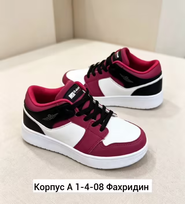 Женские кроссовки. фото 2