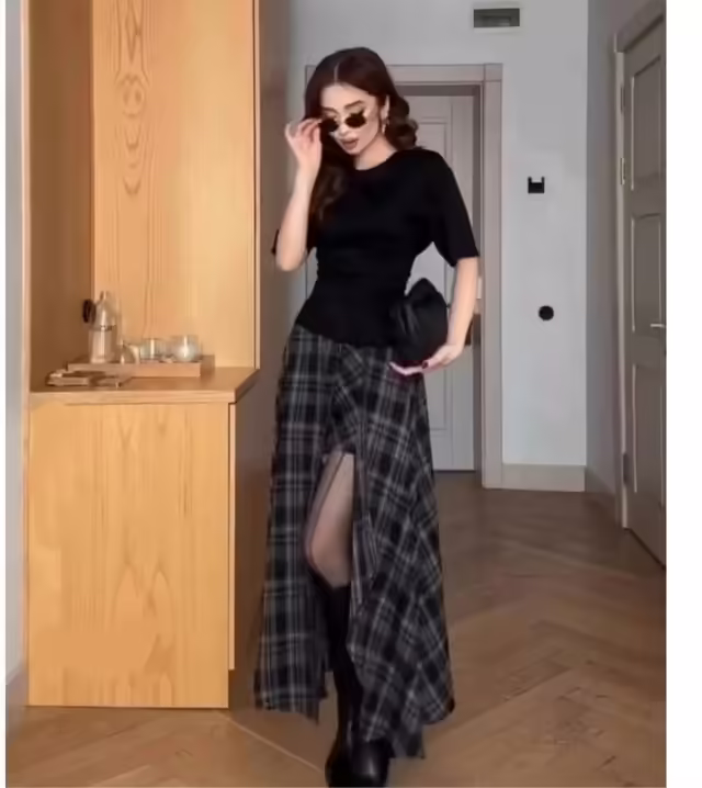 Стильные женские костюмы