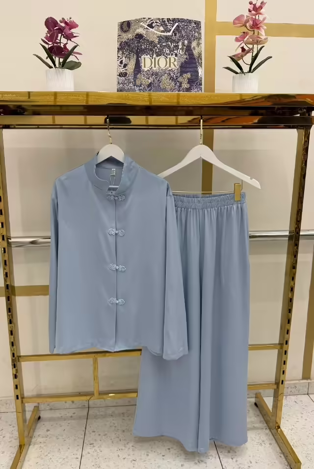 Женские костюмы