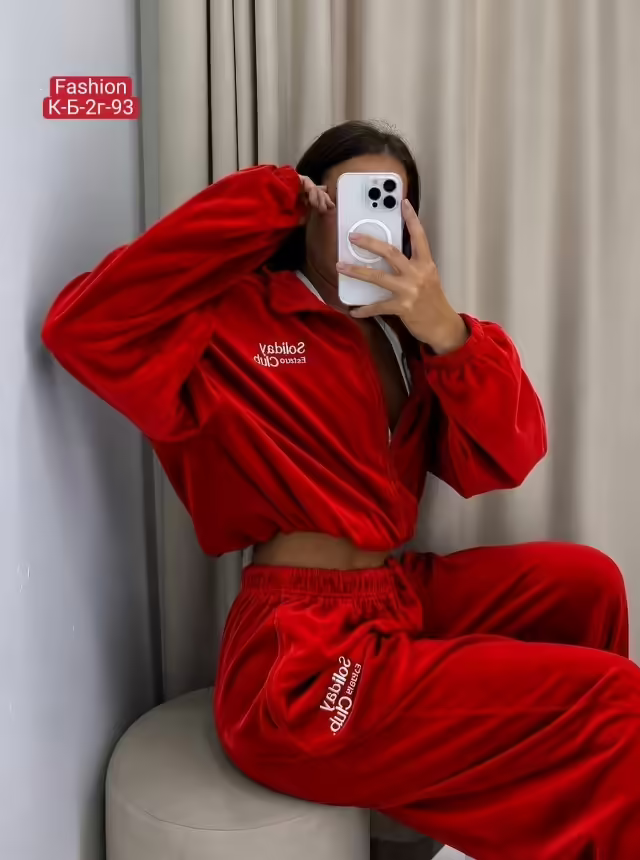 Женские костюмы