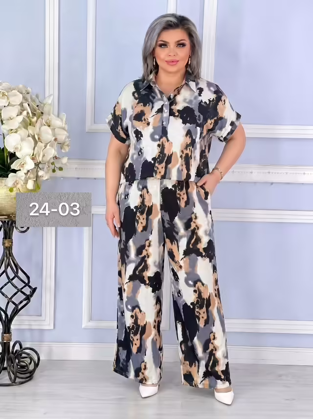 Женские костюмы