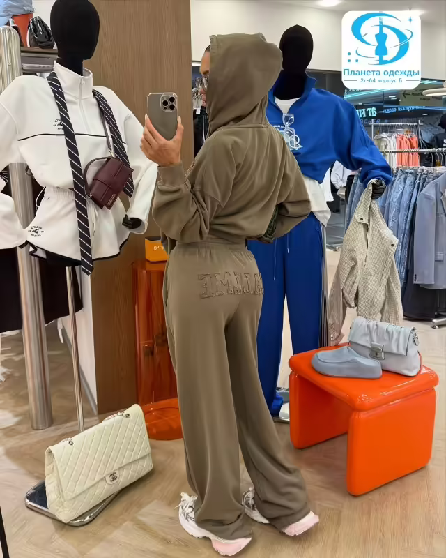 Стильные женские костюмы. фото 3