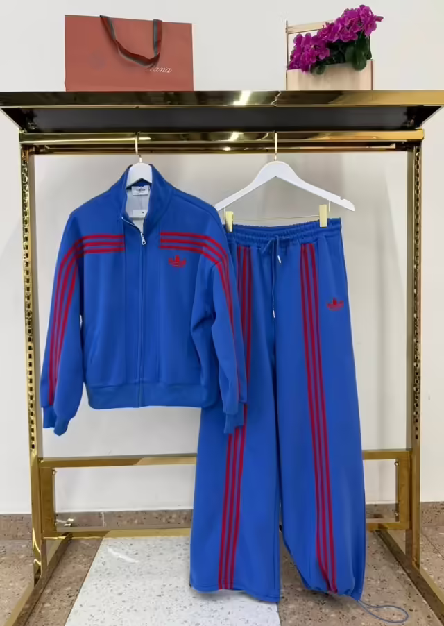 Идеальные спортивные женские костюмы 2026. фото 2