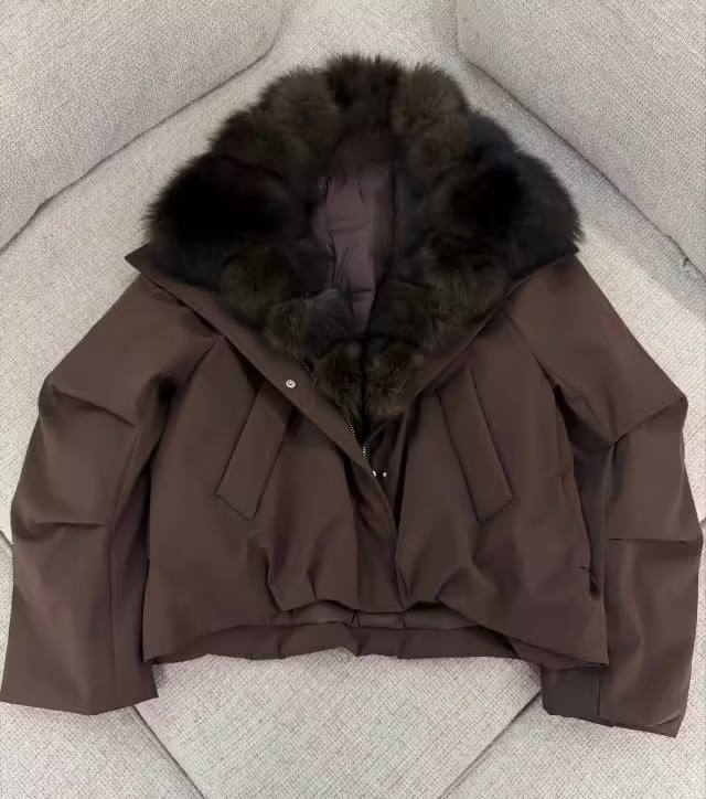 Натуральные женские куртки с мехом