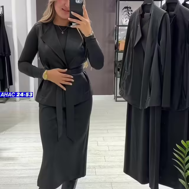 Стильные женские комплекты