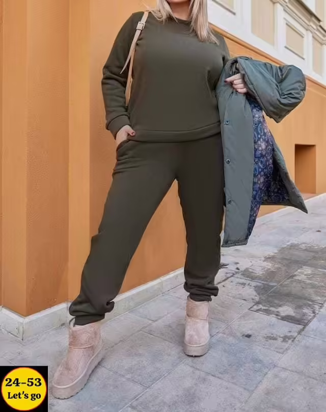 Женские костюмы тройки