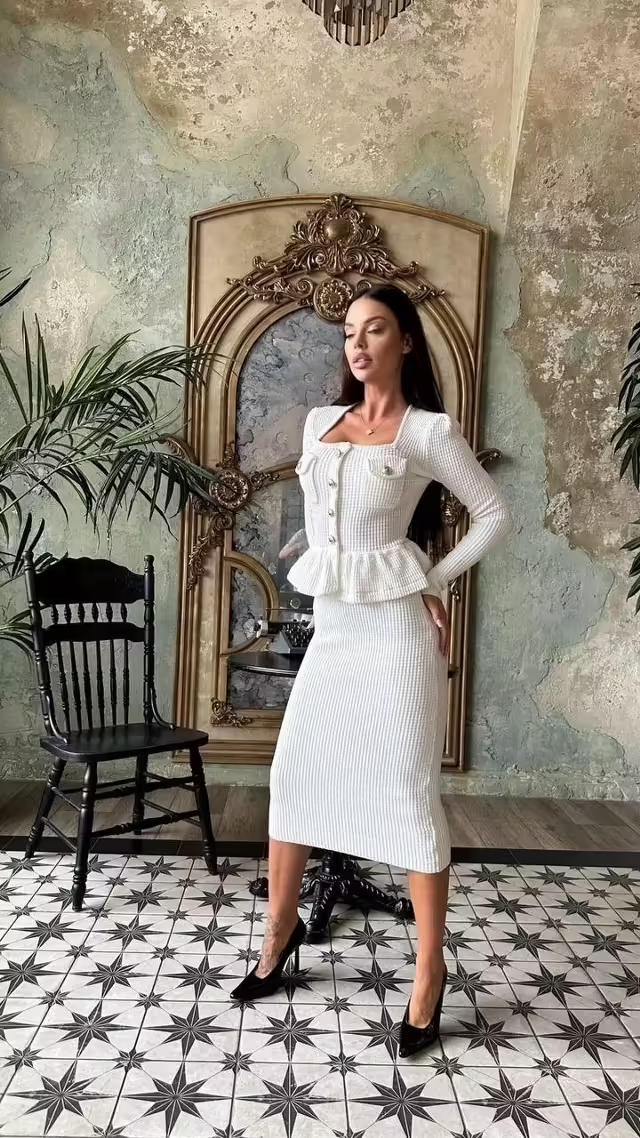 Стильные женские платья