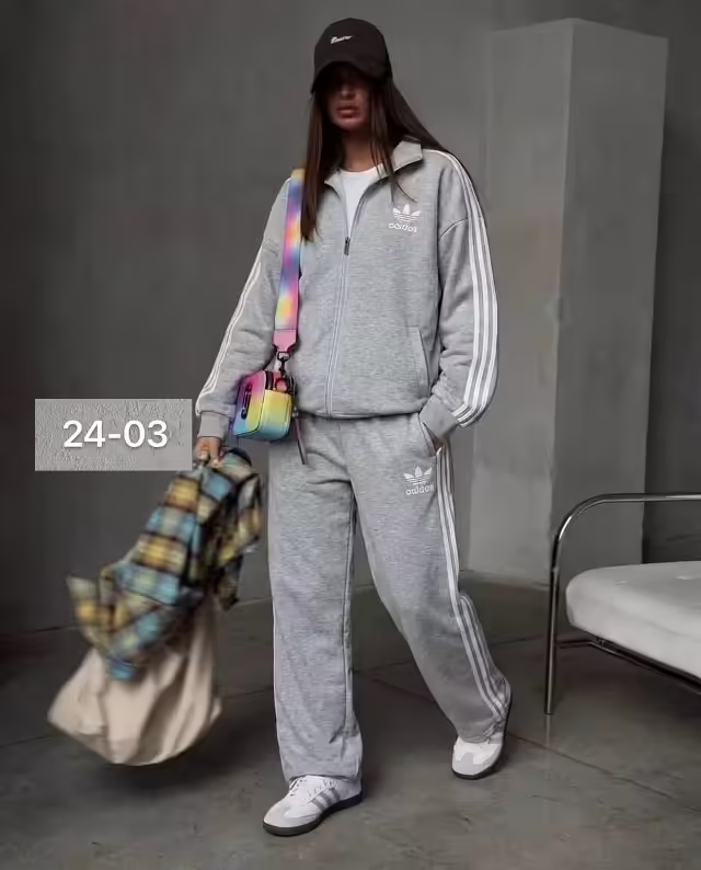 Женские костюмы