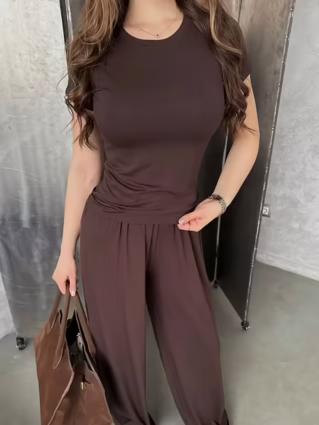 Женские костюмы
