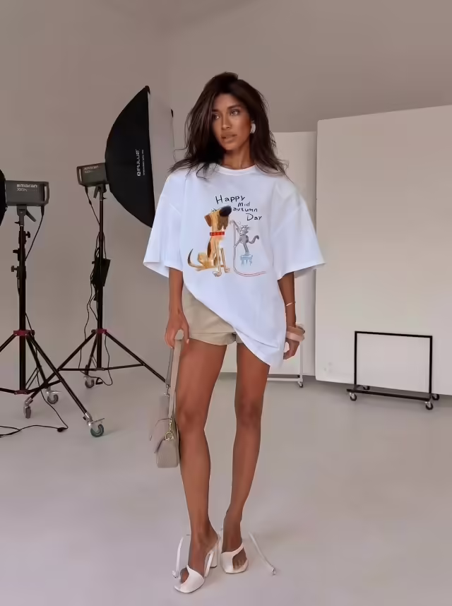 Стильные женские футболки